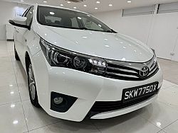 Toyota Corolla Altis 1.6L CVT Elegance LED Keyless 2015 White
